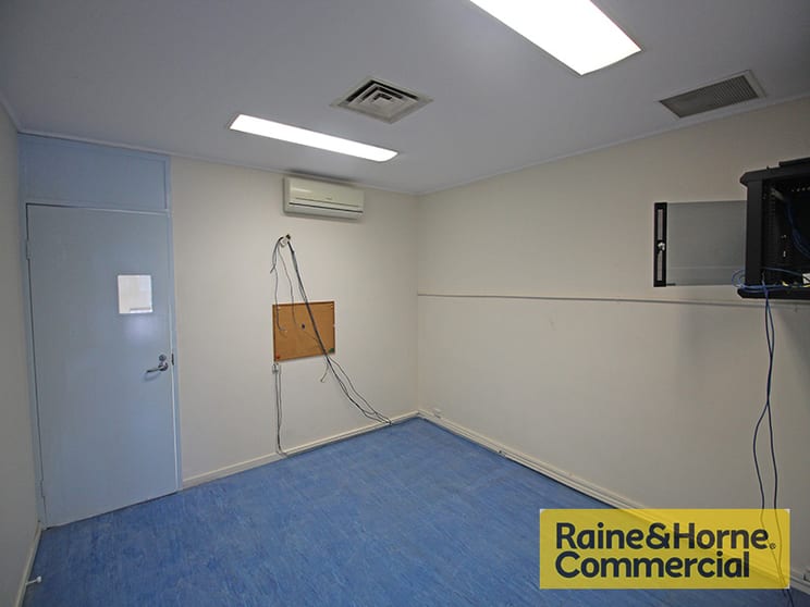Click to view all images 12 Holland Street Northgate QLD 4013 - Image 3
