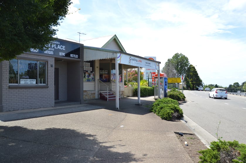 Click to view all images 1a St Georges Crescent Faulconbridge NSW 2776 - Image 1