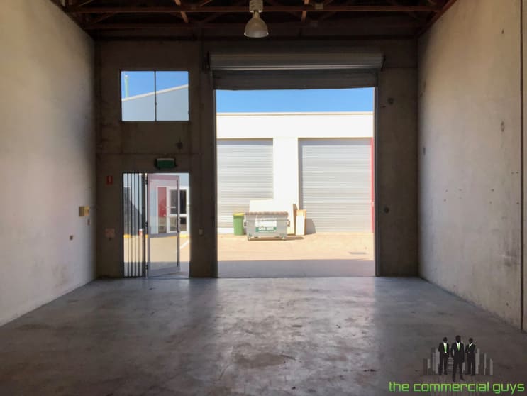 Click to view all images U25/22-26 Cessna Dr Caboolture QLD 4510 - Image 3