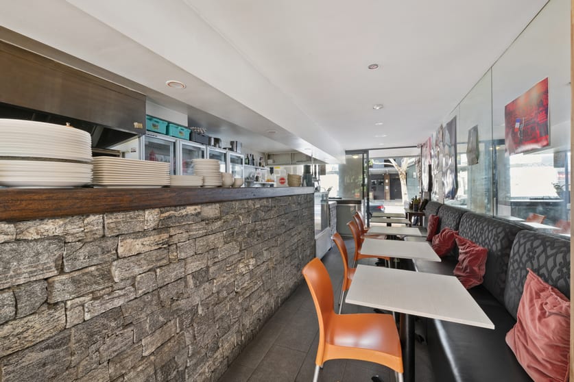 Click to view all images 2/265 Crown Street Surry Hills NSW 2010 - Image 2