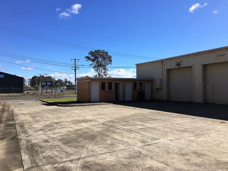 Click to view all images Unit 2/1 Pavitt Crescent Wyong NSW 2259 - Image 3