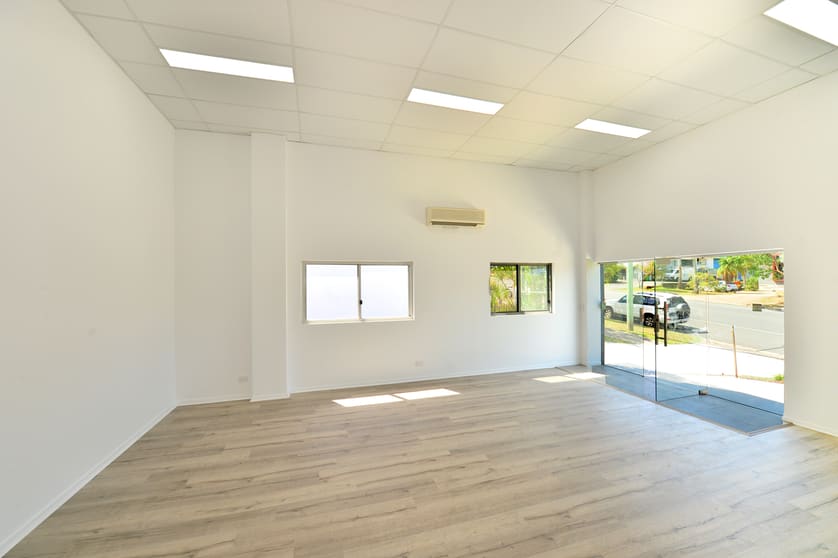 Click to view all images Unit 1/10 Rene Street Noosaville QLD 4566 - Image 2