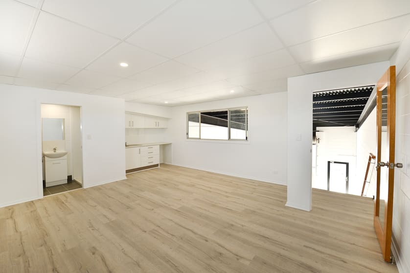 Click to view all images Unit 3/10 Rene Street Noosaville QLD 4566 - Image 2