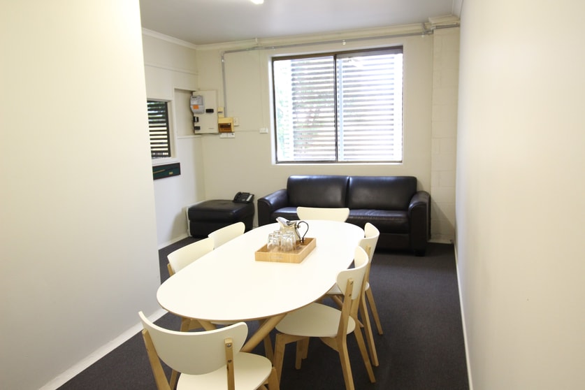 Click to view all images 1/31 Virginia Street Mornington VIC 3931 - Image 3
