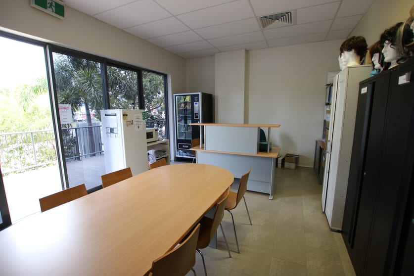 Click to view all images 2 Acacia Court Robina QLD 4226 - Image 3