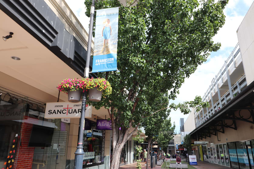 Click to view all images 9 Station Street Frankston VIC 3199 - Image 3