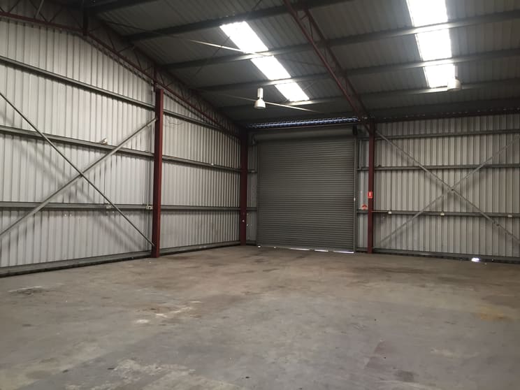 Click to view all images 1/27 Crompton Road Rockingham WA 6168 - Image 2