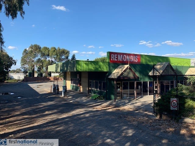 Click to view all images 1439 South Gippsland Highway Cranbourne VIC 3977 - Image 1