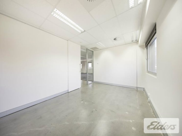 Click to view all images 87 Wickham Terrace Spring Hill QLD 4000 - Image 2