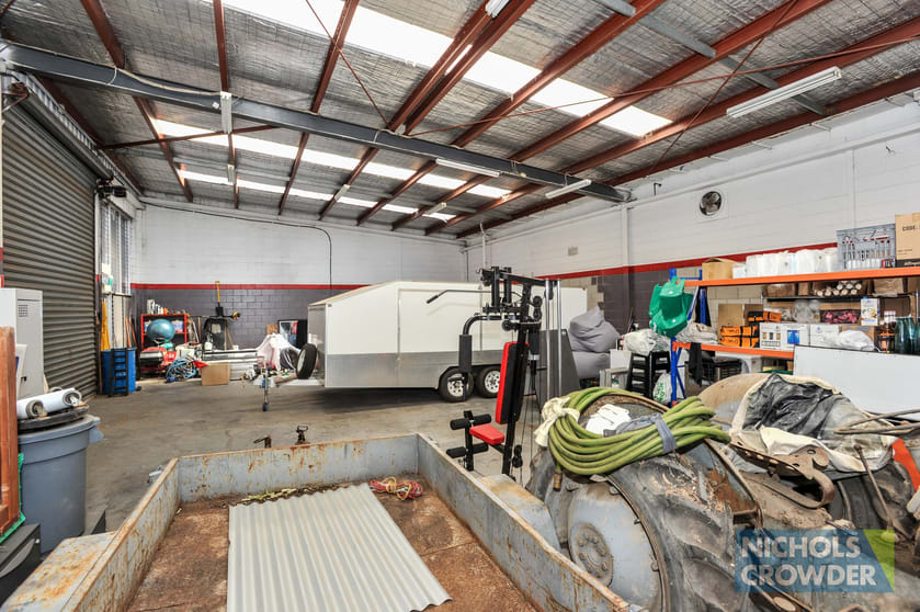 Click to view all images . Yuilles Road Mornington VIC 3931 - Image 3