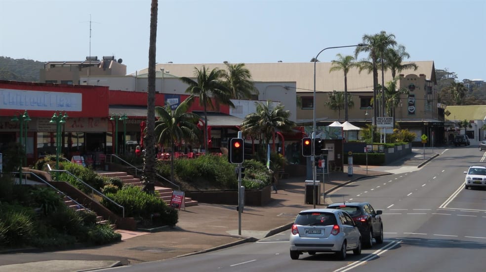 Click to view all images 1/2A Raymond Rd Thirroul NSW 2515 - Image 2