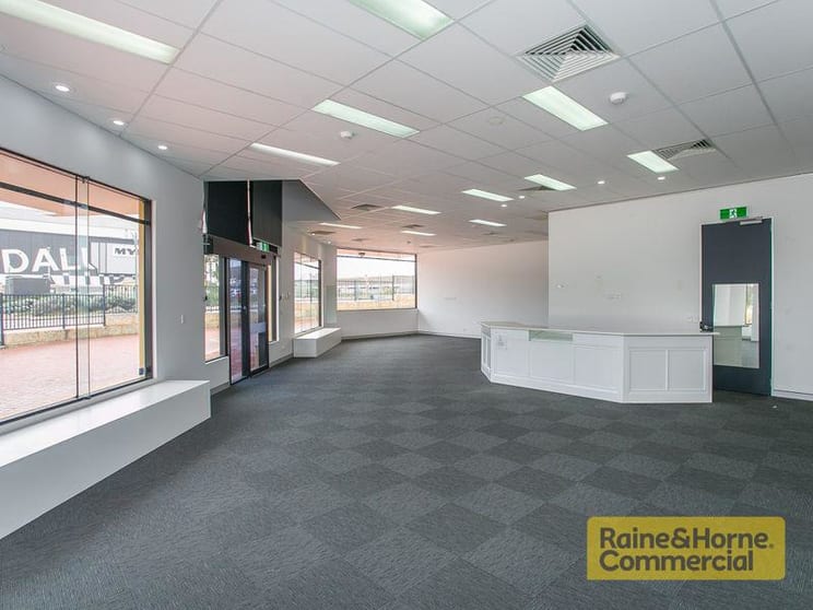 Click to view all images 3 / 1 Wise Street Joondalup WA 6027 - Image 3