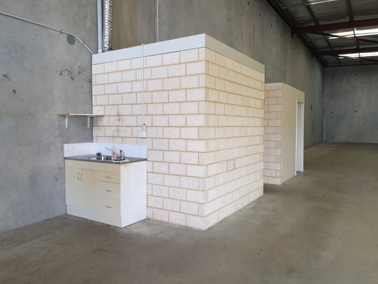Click to view all images 3/15 Meares Way Canning Vale WA 6155 - Image 3