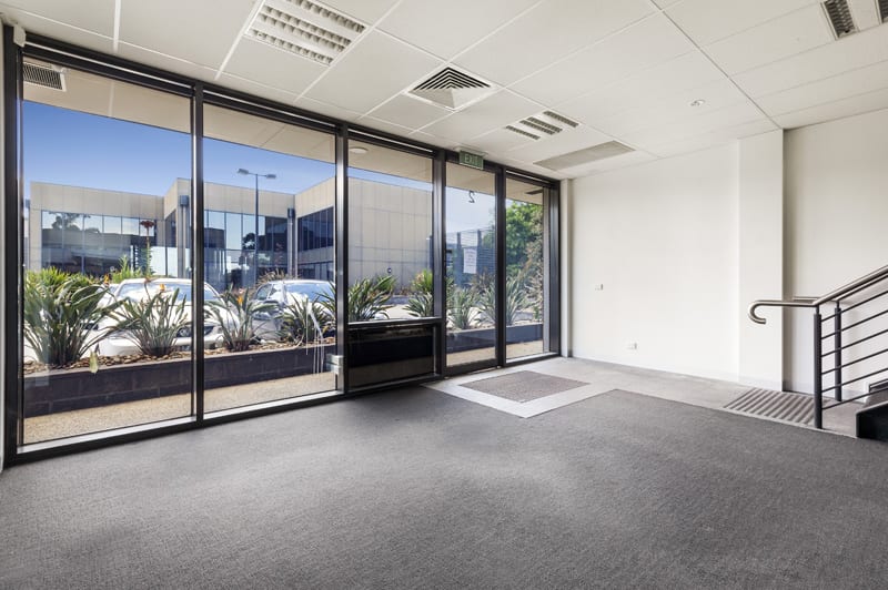 Click to view all images 2/202 Ferntree Gully Road Notting Hill VIC 3168 - Image 2