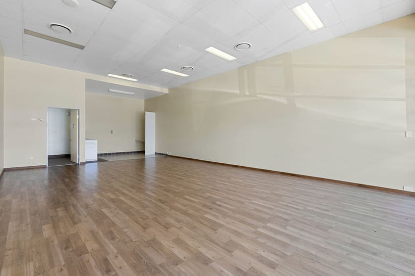 Click to view all images 1E/33 Shore Street Cleveland QLD 4163 - Image 2