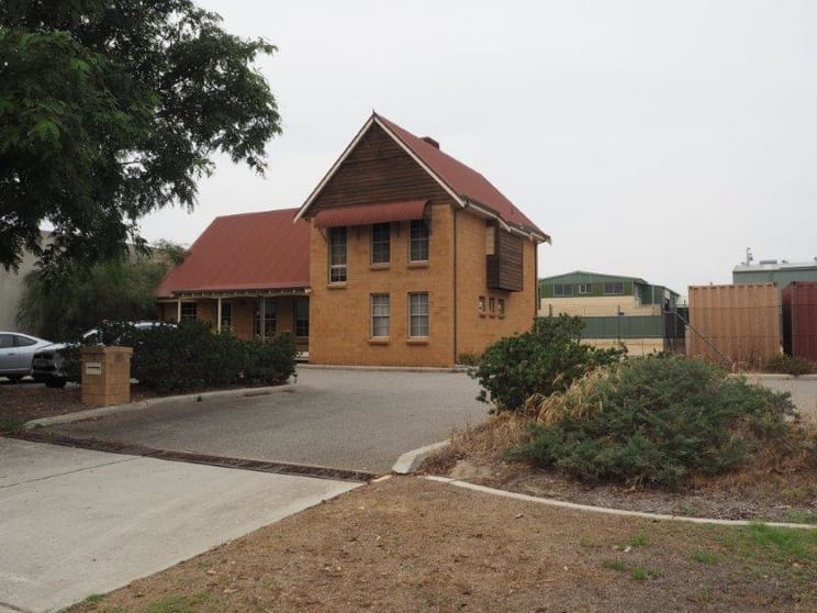 8 Action Pl Wangara WA 6065 - Image 2