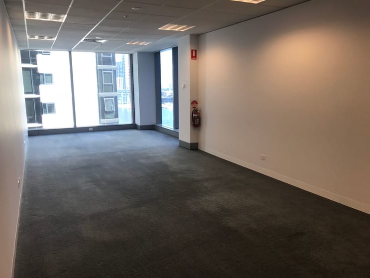 Click to view all images 1120/401 Docklands Drive Docklands VIC 3008 - Image 3