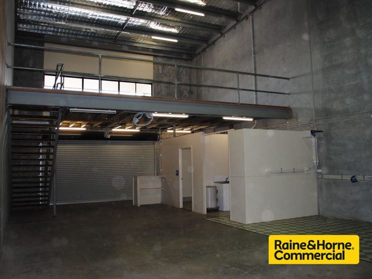 Click to view all images T2/16-18 Dexter Street South Toowoomba QLD 4350 - Image 2