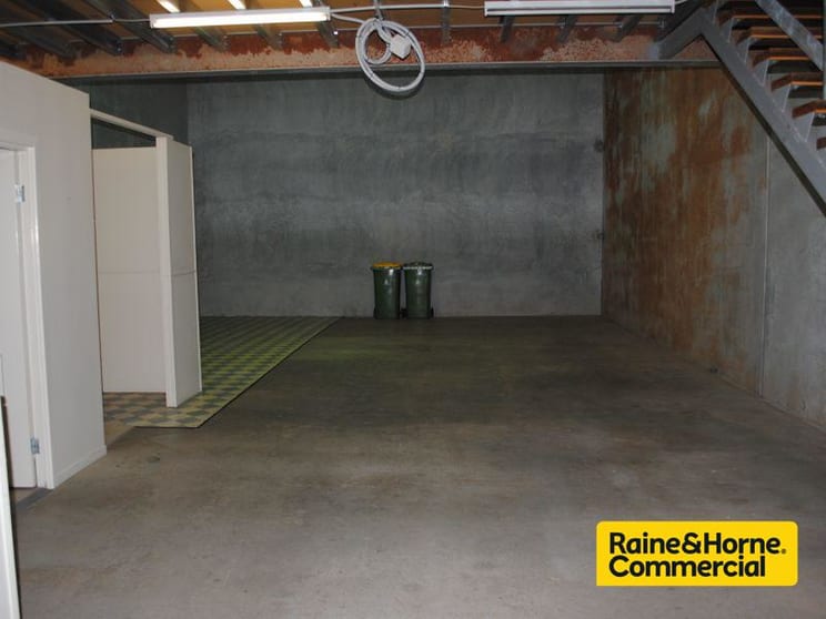 Click to view all images T2/16-18 Dexter Street South Toowoomba QLD 4350 - Image 3