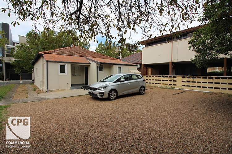 Click to view all images 46 Kitchener Parade Bankstown NSW 2200 - Image 2