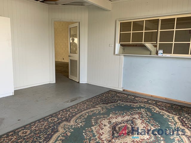 Click to view all images 3/11 Brendan Drive Nerang QLD 4211 - Image 3