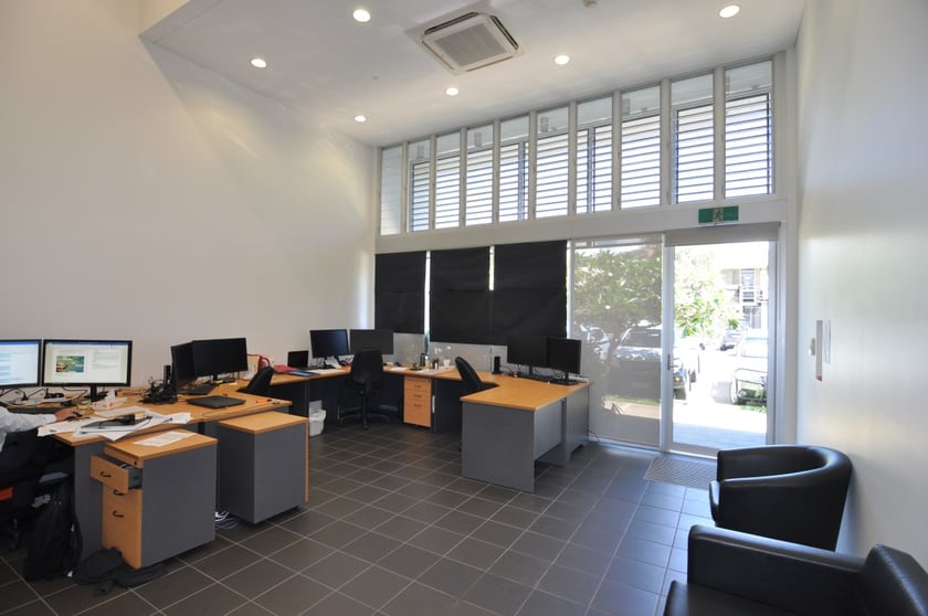 Click to view all images 1/5-7 Barlow Street South Townsville QLD 4810 - Image 3