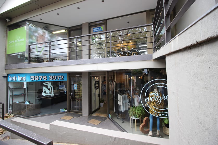 Click to view all images 2/230 Main Street Mornington VIC 3931 - Image 3