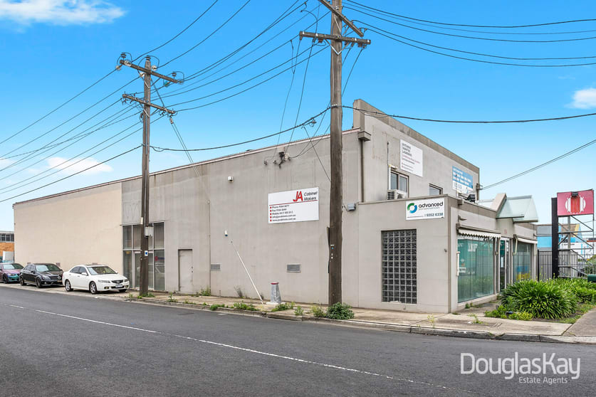 Click to view all images 154 Mcintyre Road Sunshine North VIC 3020 - Image 2