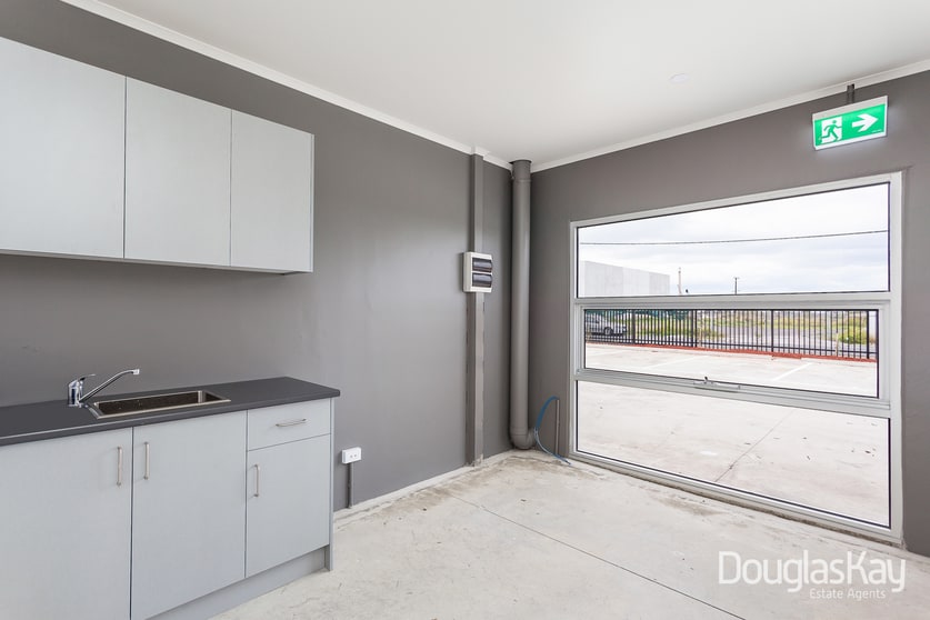 Click to view all images 8/39-45 Spalding Avenue Sunshine North VIC 3020 - Image 3