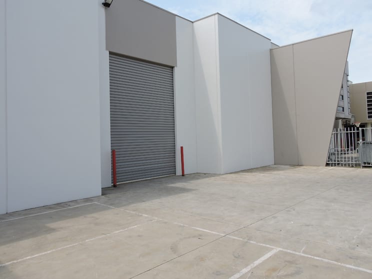 Click to view all images Unit 1/21 Lentini Street Hoppers Crossing VIC 3029 - Image 2