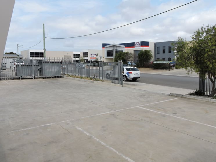 Click to view all images Unit 1/21 Lentini Street Hoppers Crossing VIC 3029 - Image 3