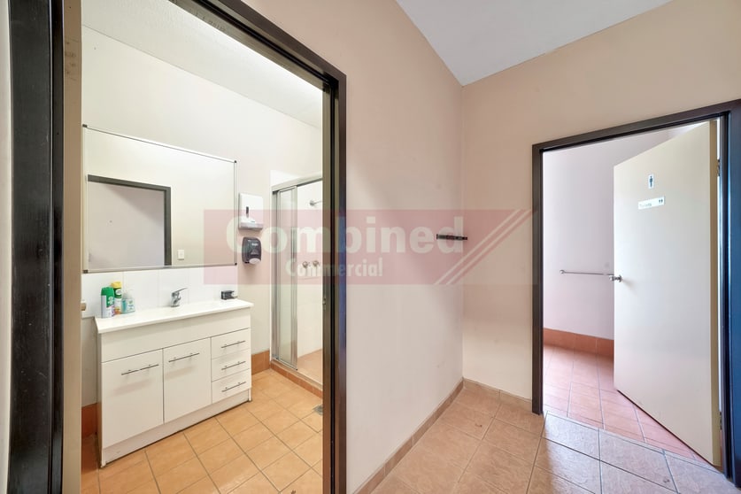 Click to view all images 1/8 Samantha Place Smeaton Grange NSW 2567 - Image 2