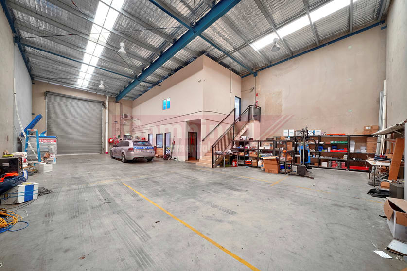 Click to view all images 1/8 Samantha Place Smeaton Grange NSW 2567 - Image 3