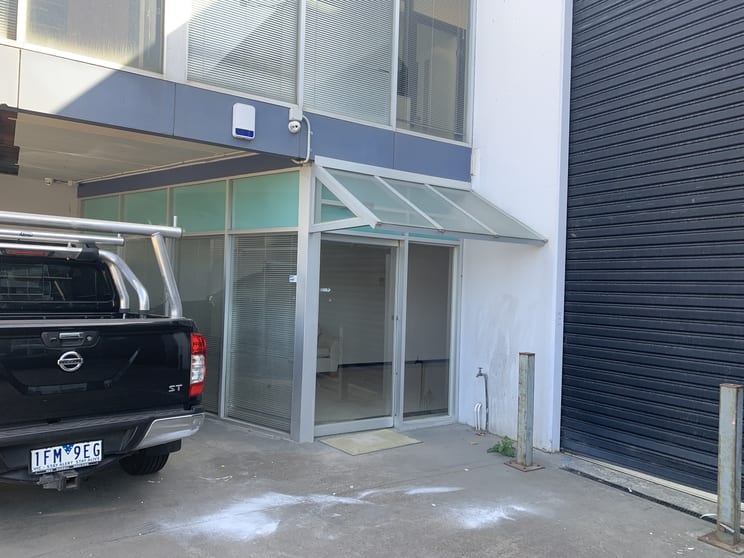 Click to view all images 1/300 Kororoit Creek Road Williamstown VIC 3016 - Image 3