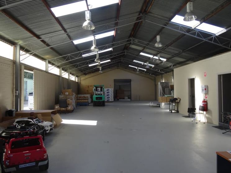 Click to view all images 24 Iraking Avenue Moorebank NSW 2170 - Image 2
