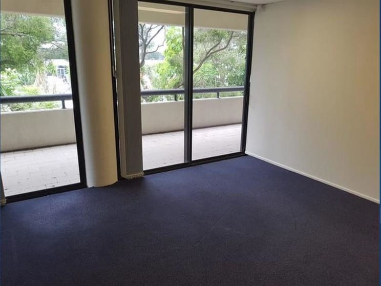 105 Upton Street Bundall QLD 4217 - Image 2