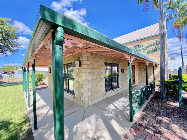 Click to view all images 12 Castlemaine Street Kirwan QLD 4817 - Image 3
