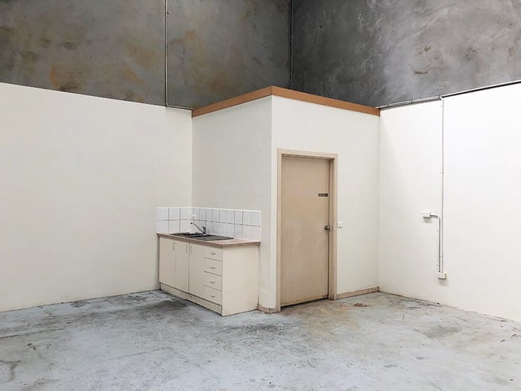 Click to view all images 2/24-28 Hampstead Road Maidstone VIC 3012 - Image 3