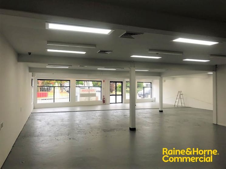 Click to view all images 33 Queen Street Campbelltown NSW 2560 - Image 1