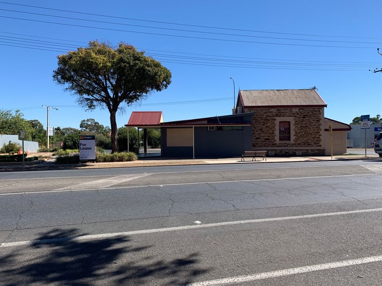 Click to view all images 9 Adelaide Road Gawler South SA 5118 - Image 2