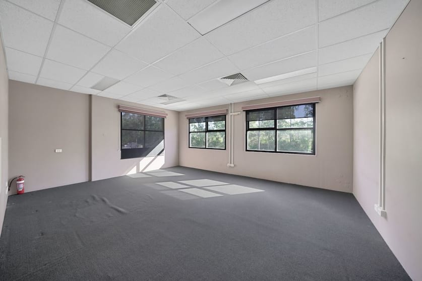 UP2 5/7 Hepher Road Campbelltown NSW 2560 - Image 2