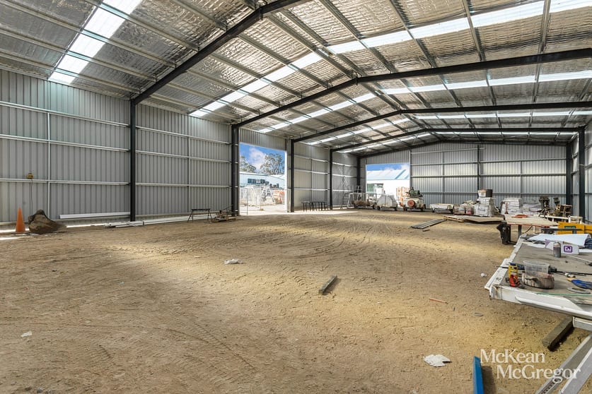 Click to view all images 3/204 Strickland Road Strathdale VIC 3550 - Image 2