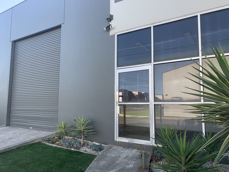 Click to view all images 4/32 Chelmsford Street Williamstown VIC 3016 - Image 1