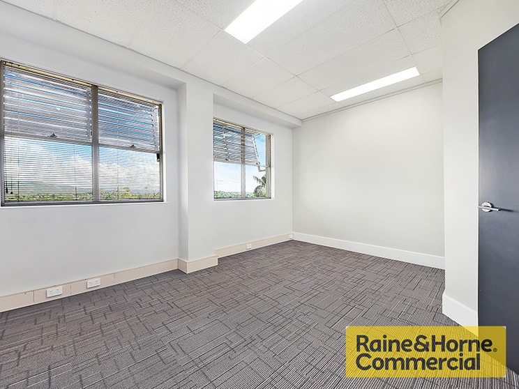 Click to view all images 32/88 L'Estrange Terrace Kelvin Grove QLD 4059 - Image 2