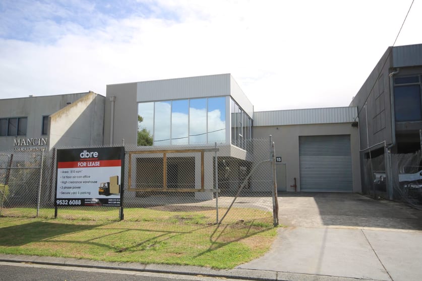 Click to view all images 15 Kareela Street Mordialloc VIC 3195 - Image 1