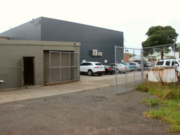 Click to view all images 44 Atchison Street Wollongong NSW 2500 - Image 2
