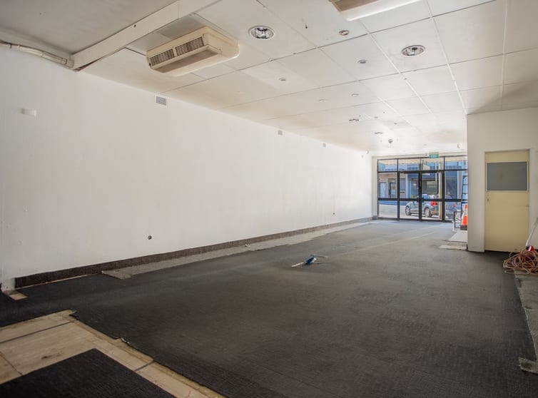 Click to view all images 20 Kleins Road Northmead NSW 2152 - Image 2