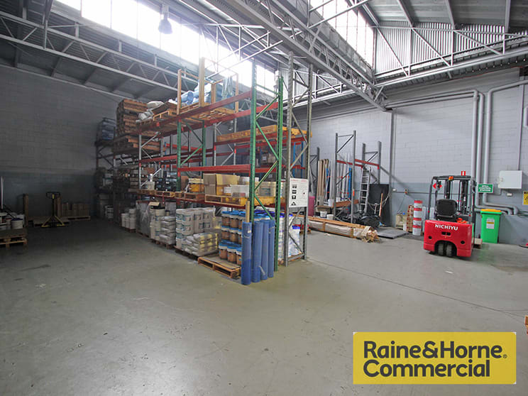 Click to view all images Geebung QLD 4034 - Image 2