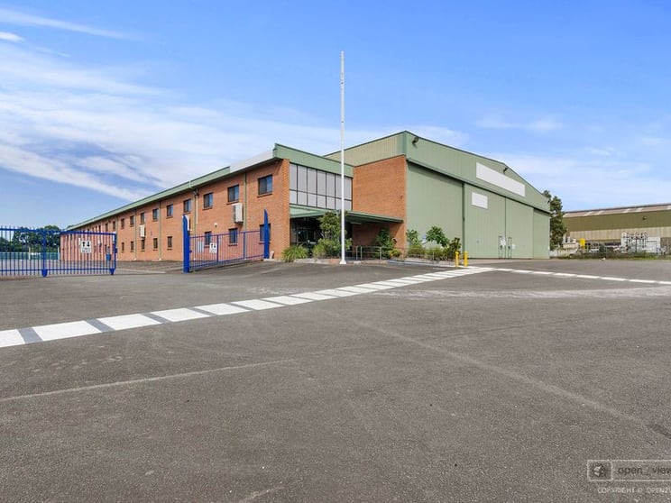 29 Glastonbury Avenue Unanderra NSW 2526 - Image 1