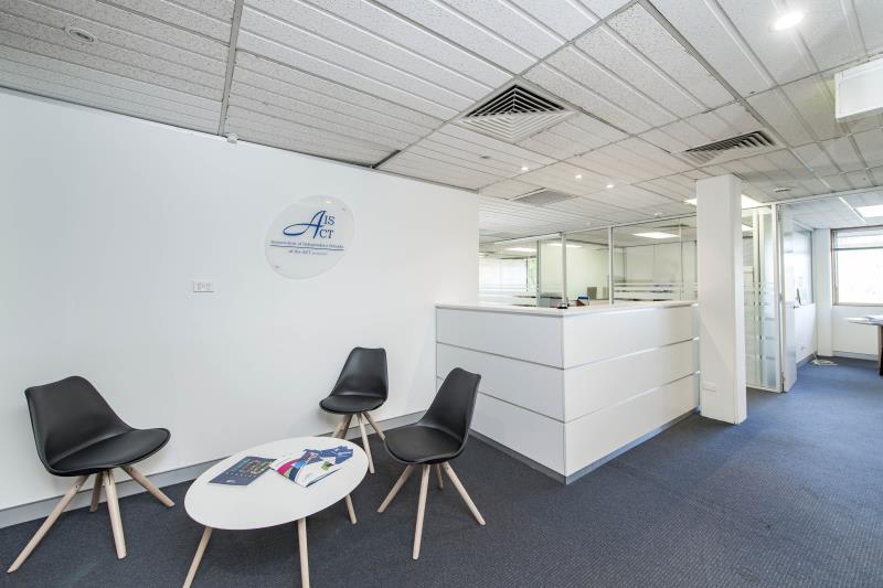 Click to view all images Unit 2, 16 Thesiger Court Deakin ACT 2600 - Image 3